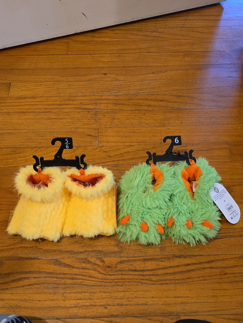 wonder nation Kids Plush Monster Slippers in Yellow and Green